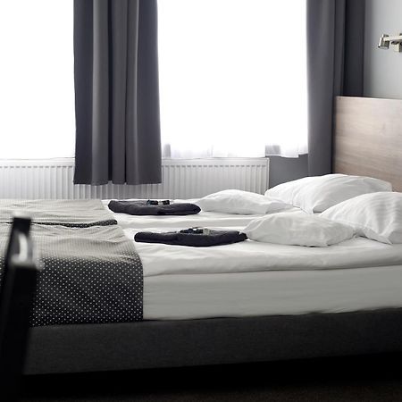 Hostel Helios Września Eksteriør billede